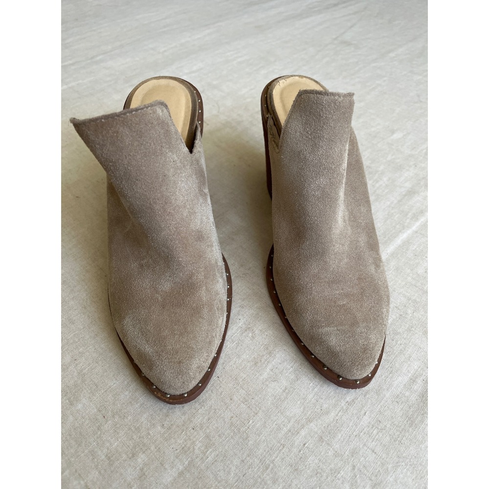Chinese Laundry SANZ-001 Taupe Suede Block Heel Mules Studded Pointed Toe Size 7